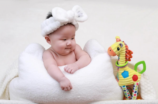 启东宝宝几个月翻身